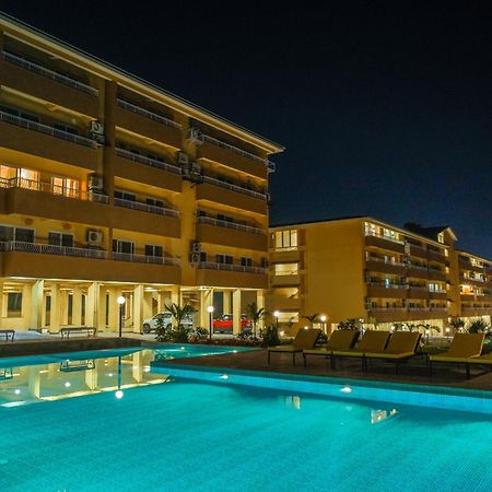 Alaya Stays 1 Bhk With Balcony & Pool - Veera Marina Кандолим Екстериор снимка