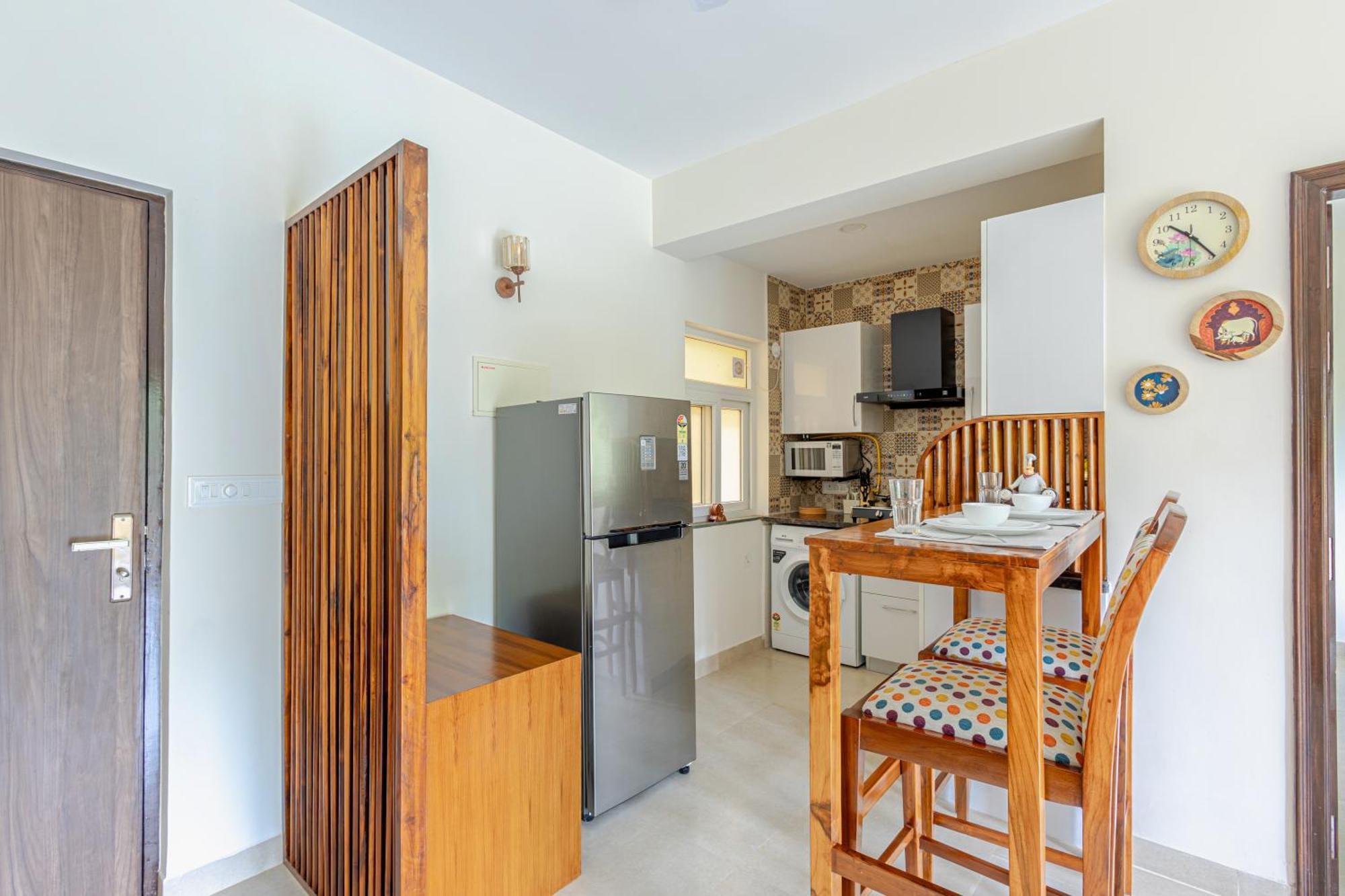 Alaya Stays 1 Bhk With Balcony & Pool - Veera Marina Кандолим Екстериор снимка