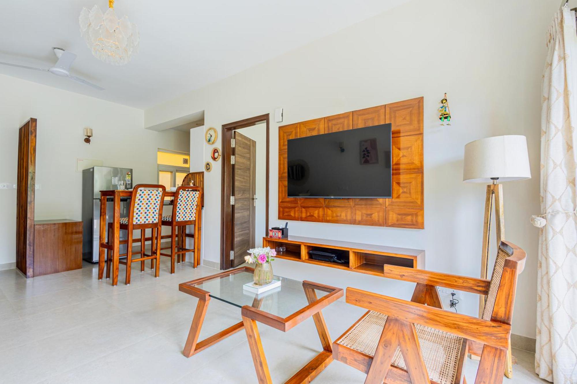 Alaya Stays 1 Bhk With Balcony & Pool - Veera Marina Кандолим Екстериор снимка