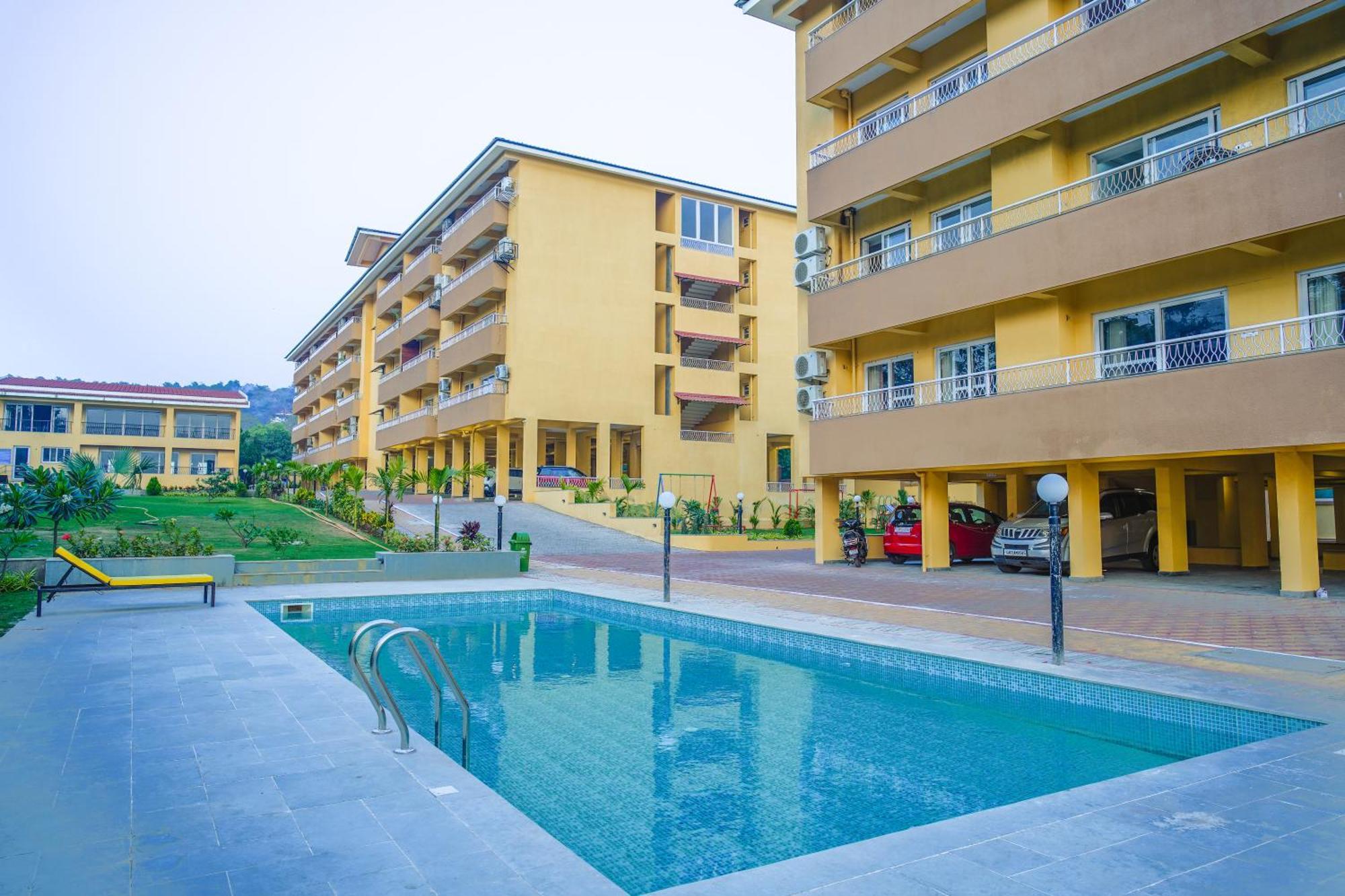 Alaya Stays 1 Bhk With Balcony & Pool - Veera Marina Кандолим Екстериор снимка