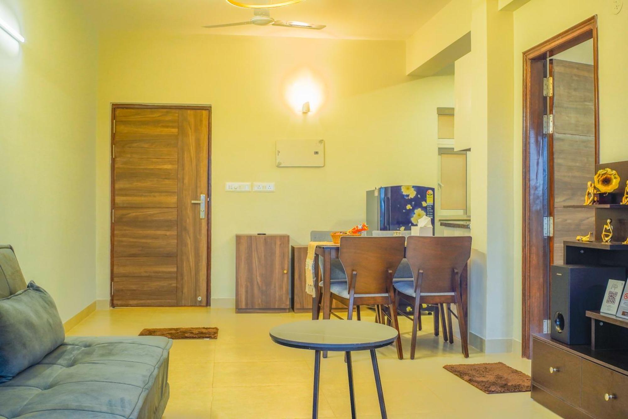 Alaya Stays 1 Bhk With Balcony & Pool - Veera Marina Кандолим Екстериор снимка