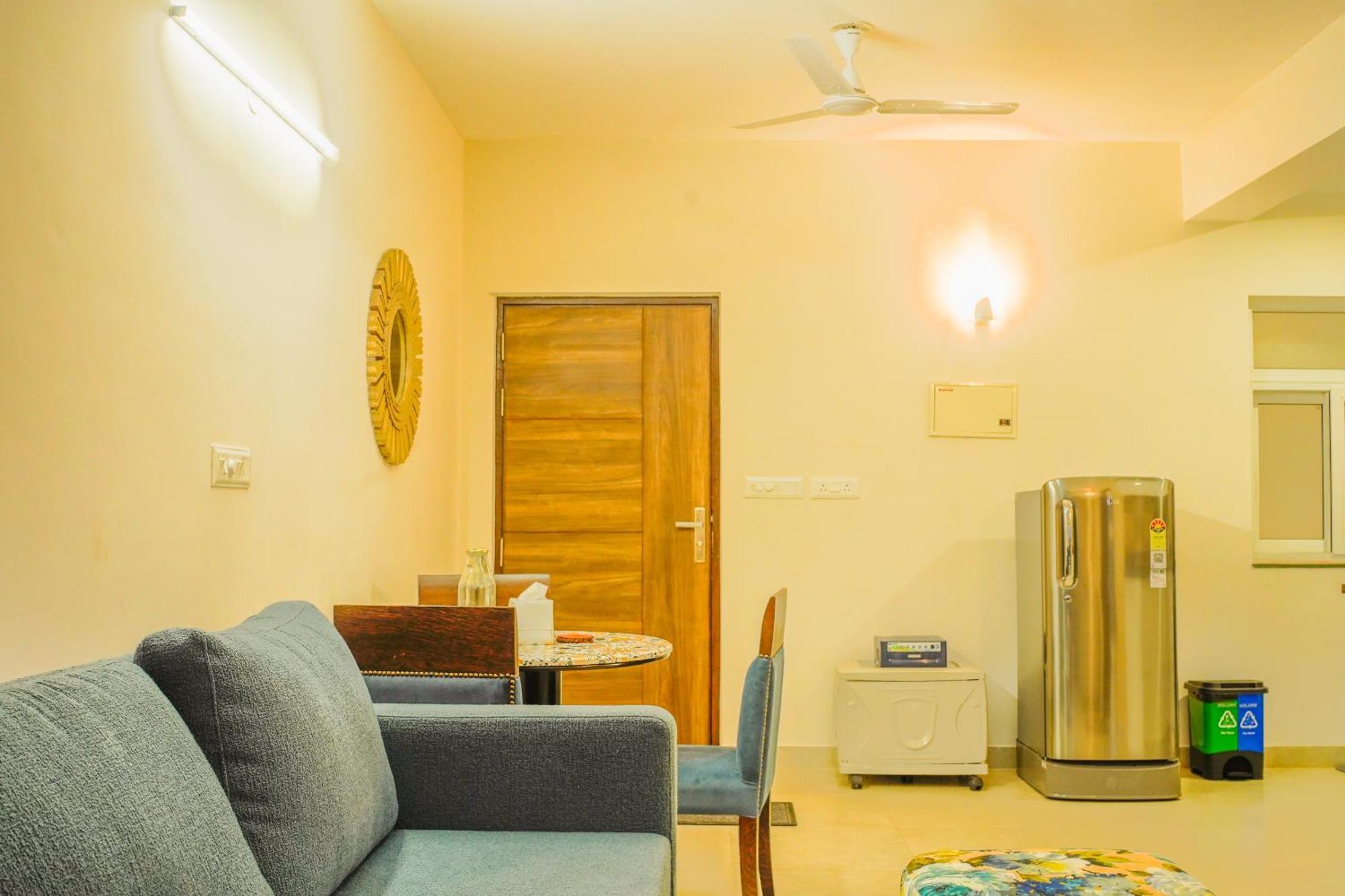 Alaya Stays 1 Bhk With Balcony & Pool - Veera Marina Кандолим Екстериор снимка