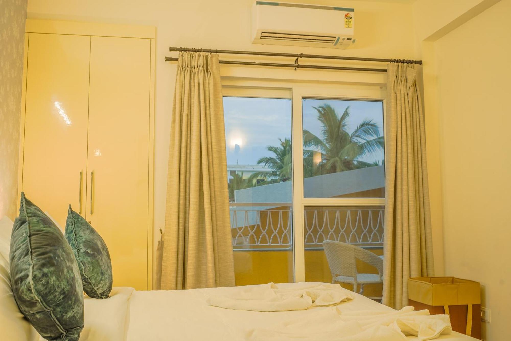 Alaya Stays 1 Bhk With Balcony & Pool - Veera Marina Кандолим Екстериор снимка
